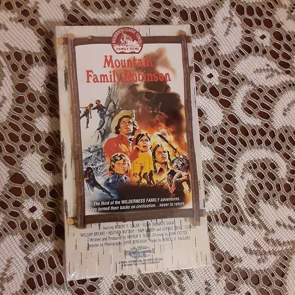 Mountain Family Robinson Part 3 VHS - Picture 1 of 8